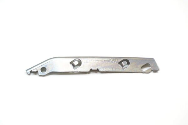 TAMPON BRAKETİ ÖN ALT SOL DEMİR BMW E90 51117134097