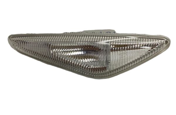 ÇAMURLUK SİNYALİ SAĞ / BMW X3-F25 X5-E70 X6-E71 / 63137171008