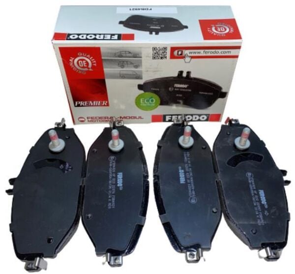 FREN BALATASI ÖN / MERCEDES 205-253-213 / A0084202820 - FDB4921// 0004209103