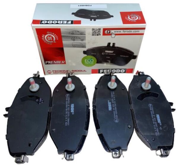 FREN BALATASI ÖN / MERCEDES 205-253-213 / A0084202820 - FDB4921// 0004209103