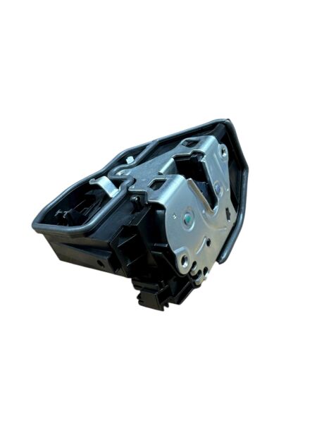 KAPI KİLİDİ ÖN SOL / BMW E60 E90 F10 F20 F30 E84 E83 E70 / BMW277692-51217202143