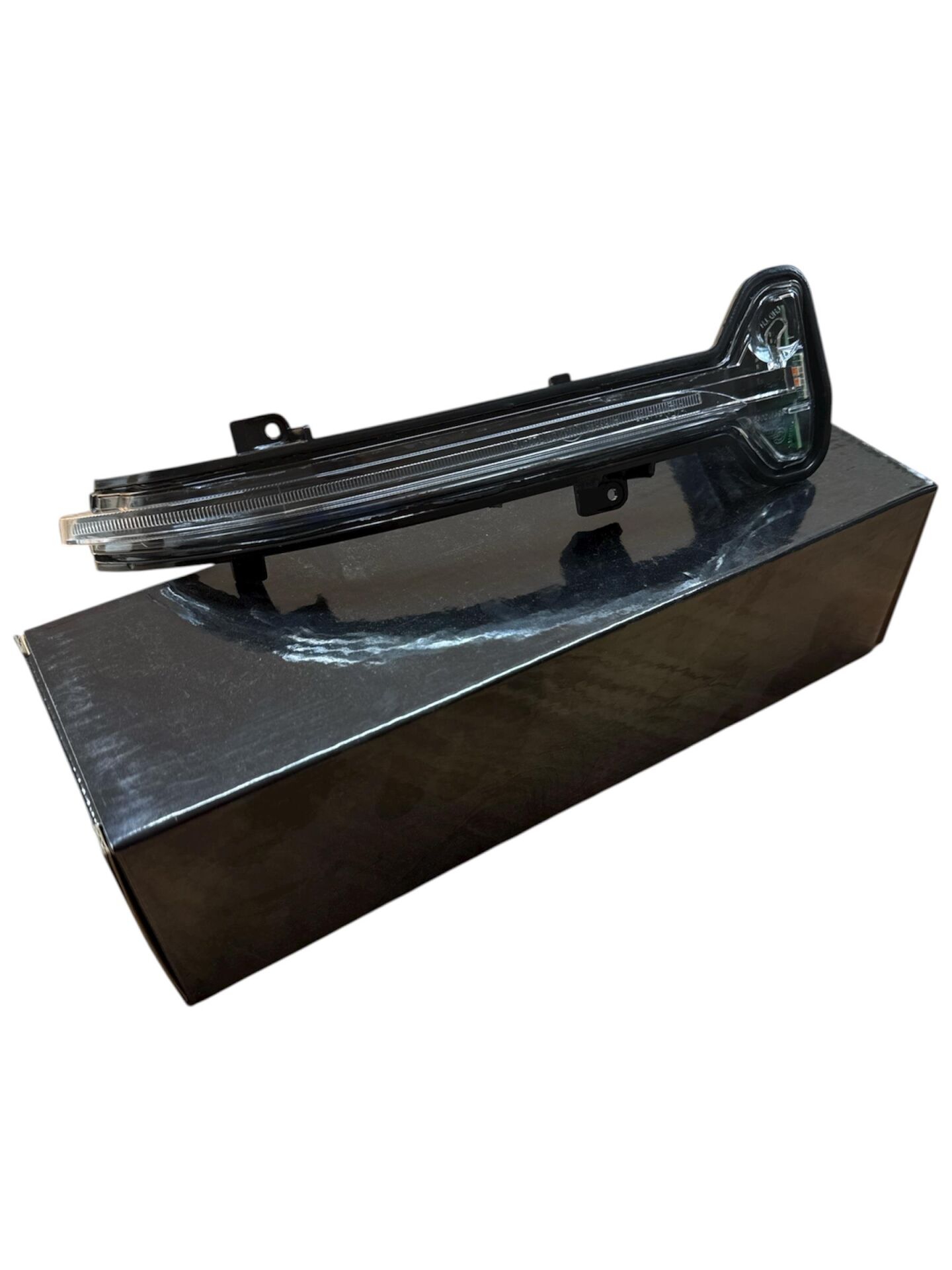 AYNA SİNYALİ SOL BEYAZ / BMW G20 LCI 2019- / 63137498159